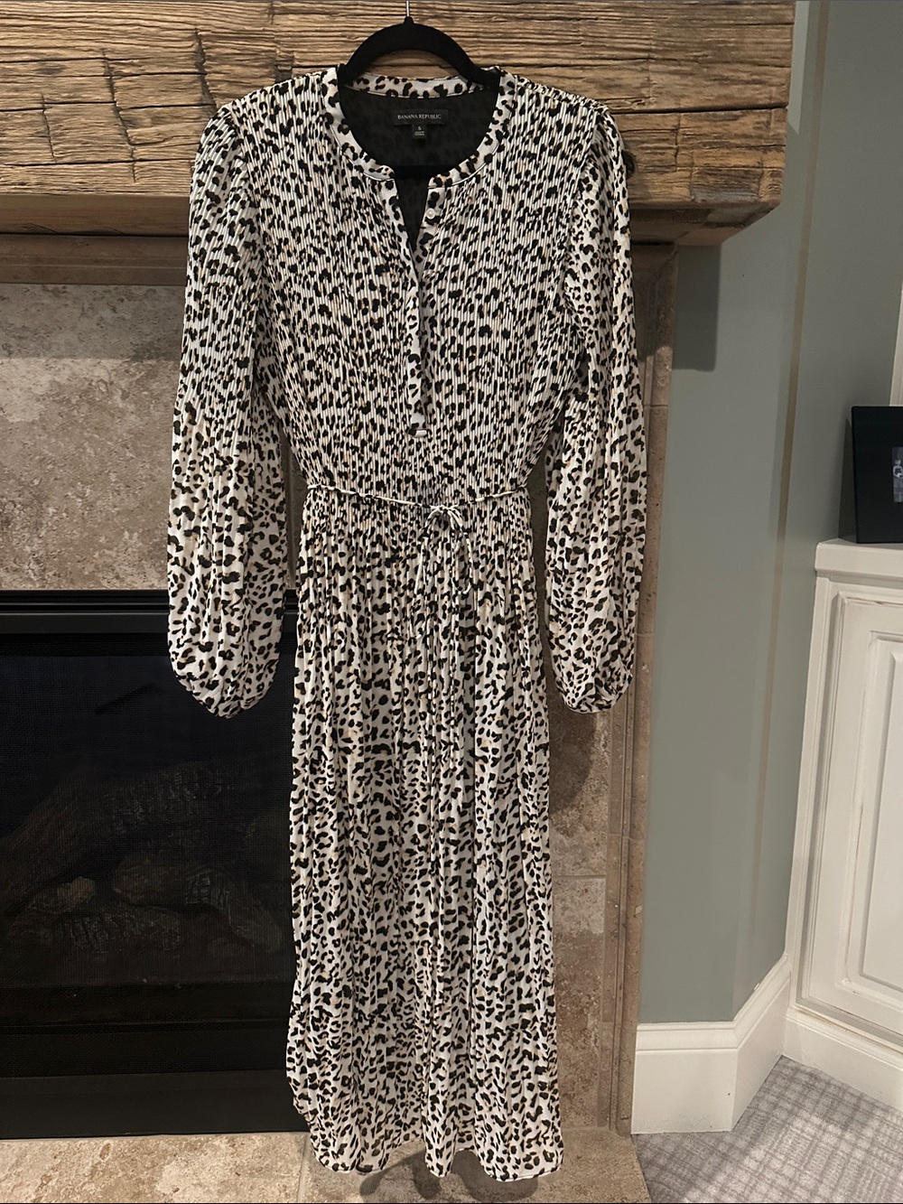 Banana Republic Cream and Black Leopard Print Midi-Maxi Dress